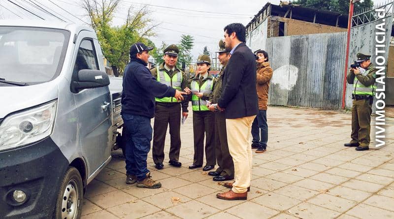 Educarán para evitar estacionamientos de vehículos en las veredas