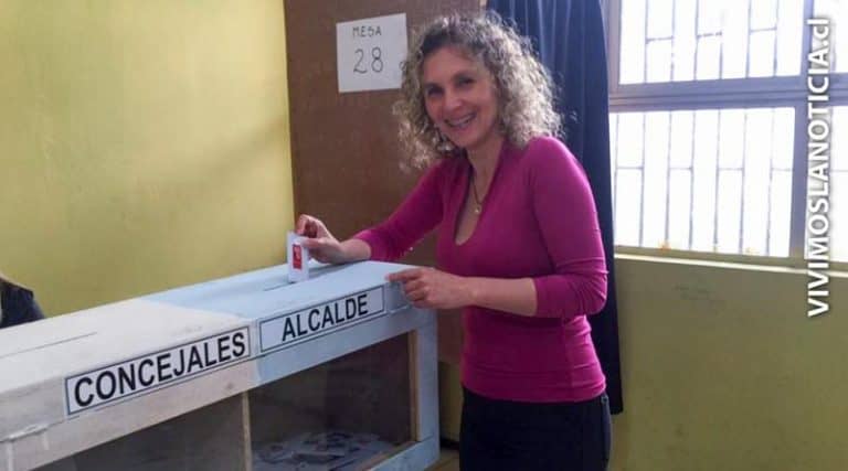 Priscilla Castillo reelecta en Molina