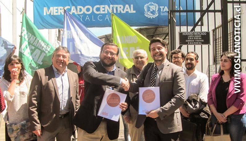 Revolución Democrática traspasa los 12 sellos de una gestión municipal