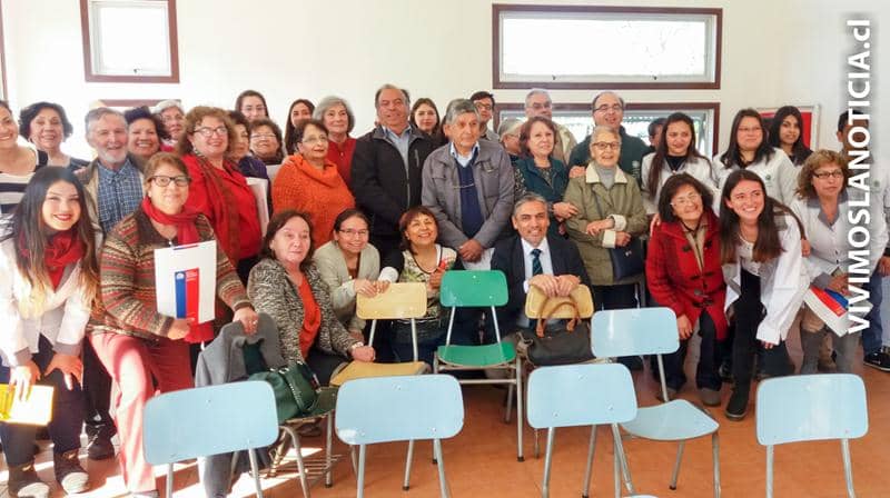 Adultos mayores acceden al mundo de la tecnología