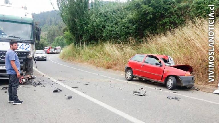 Conductor muere tras colisión frontal en Licantén