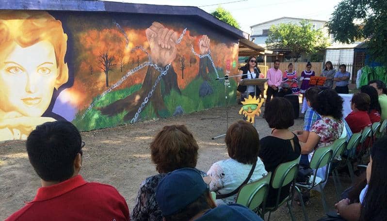 Estudiantes de pedagogía en artes visuales intervienen barrio Brilla El Sol