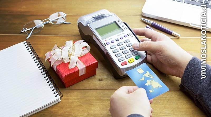 Economista recomienda cómo enfrentar los gastos de diciembre