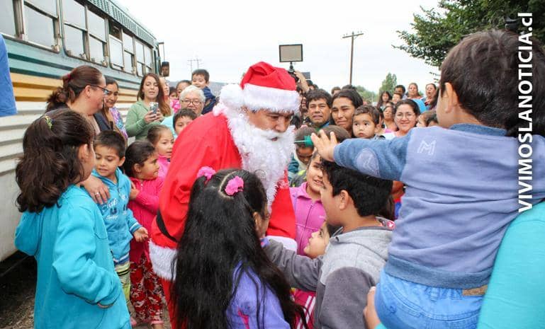 Tren de navidad llevó alegría a miles de niños en último ramal del país