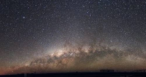 Hallan desde Chile rara presencia de estrellas en galaxia satélite de la Vía Láctea