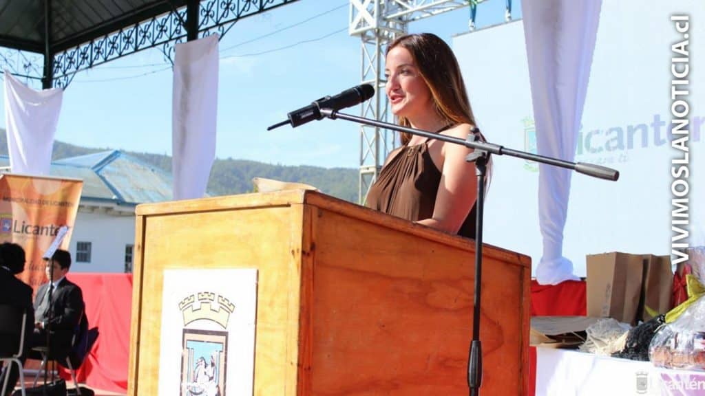 Vichuquén declaró "hija ilustre" a Lucy Ana Avilés