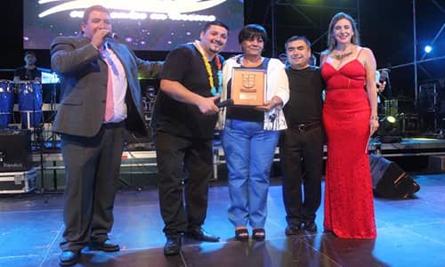 Entretenida primera noche de la Semana Tenina 2017