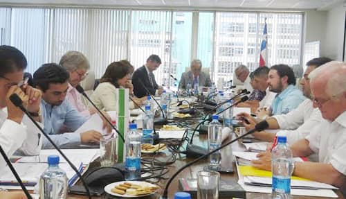CORE aprueba presupuesto para apoyo psicológico a mujeres víctimas de VIF