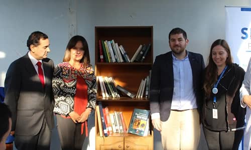 Inauguran biblioteca en Centro de Rehabilitación de Drogas Los Guindos