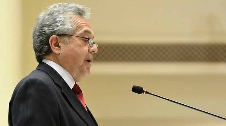 Ceroni se pone a disposición a una candidatura senatorial