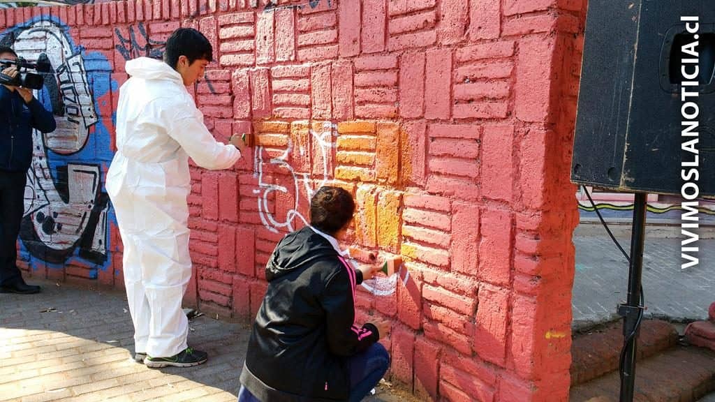 Jóvenes realizan trabajo voluntario de limpieza de espacios públicos