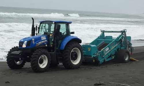 Costa de Licantén cuenta con moderna máquina limpiadora de playas