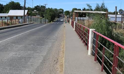Alcaldesa de Parral exigió autorización para instalación de puente mecano