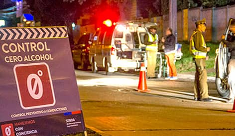 Conductor intentó atropellar a carabineros tras control preventivo