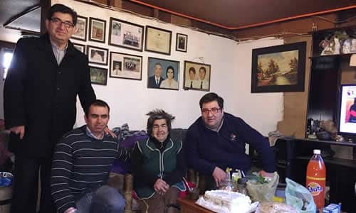 CGE lleva electricidad a familia de Pelarco que nunca había tenido servicio