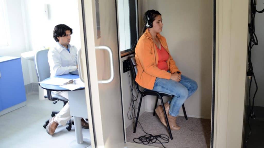 Realizan programa de atención auditiva a damnificados de Santa Olga