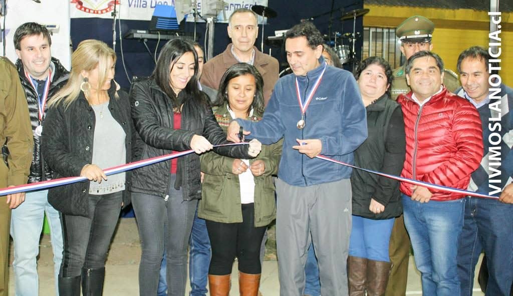 Inauguran mejoramiento de multicancha en Villa Don Matías de Sarmiento