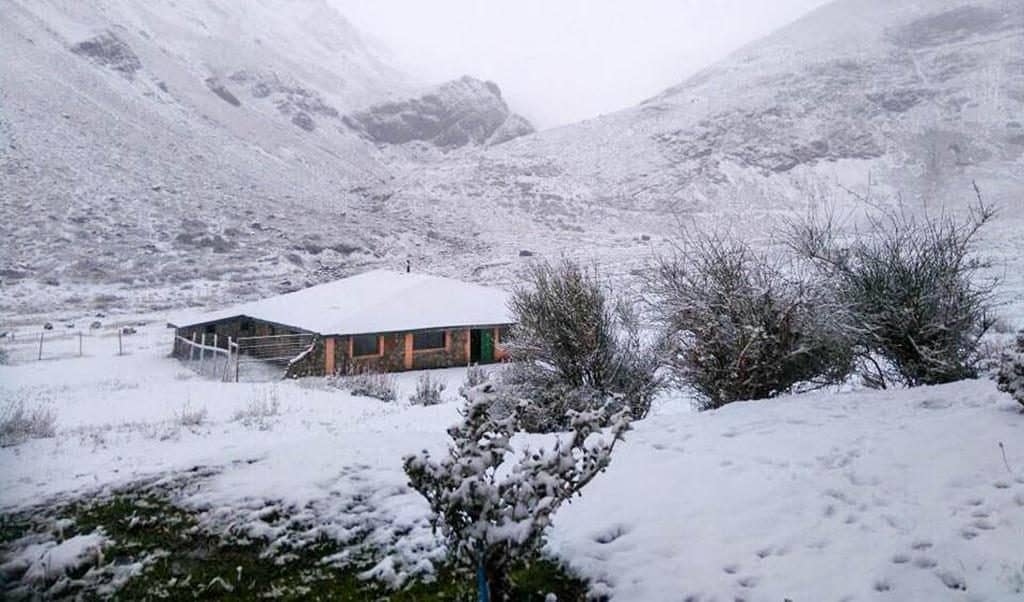 [FOTOS] Nieve cubrió el complejo fronterizo del Paso Vergara
