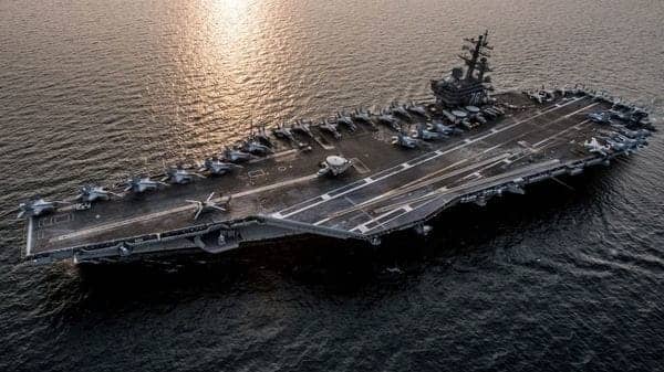 Estados Unidos desplegó otro portaaviones nuclear cerca de Corea