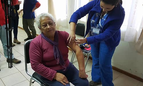 Llaman los adultos mayores de Molina a vacunarse contra la influenza
