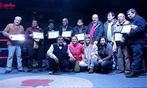 Con velada de box Molina celebró a los padres en su día