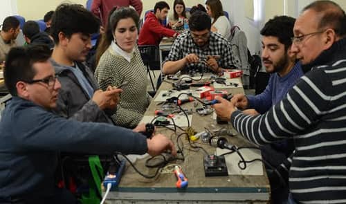 Capacitan a profesionales en accesibilidad tecnológica discapacidad