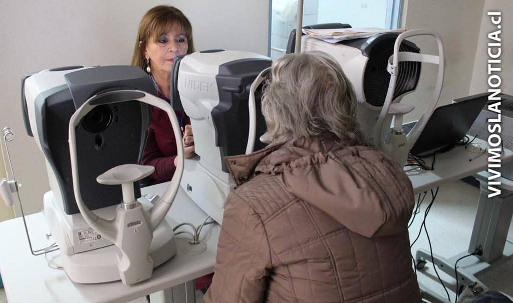 Renuevan equipo oftalmológico del Hospital de Curicó
