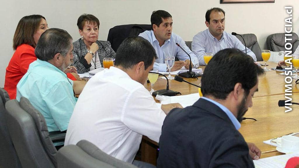 Concejo municipal de Linares analiza cerrar la farmacia comunitaria