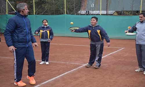 Horacio de la Peña entrena a jóvenes de educación municipal