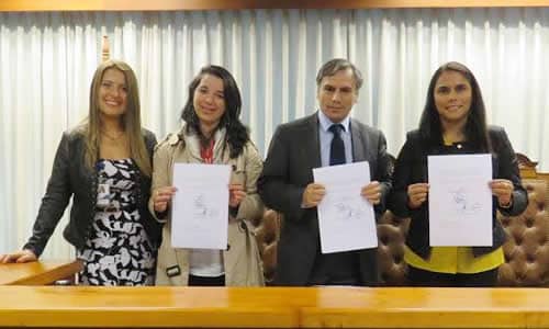 Firman acuerdo de seguimiento de medidas de protección para niños del Sename