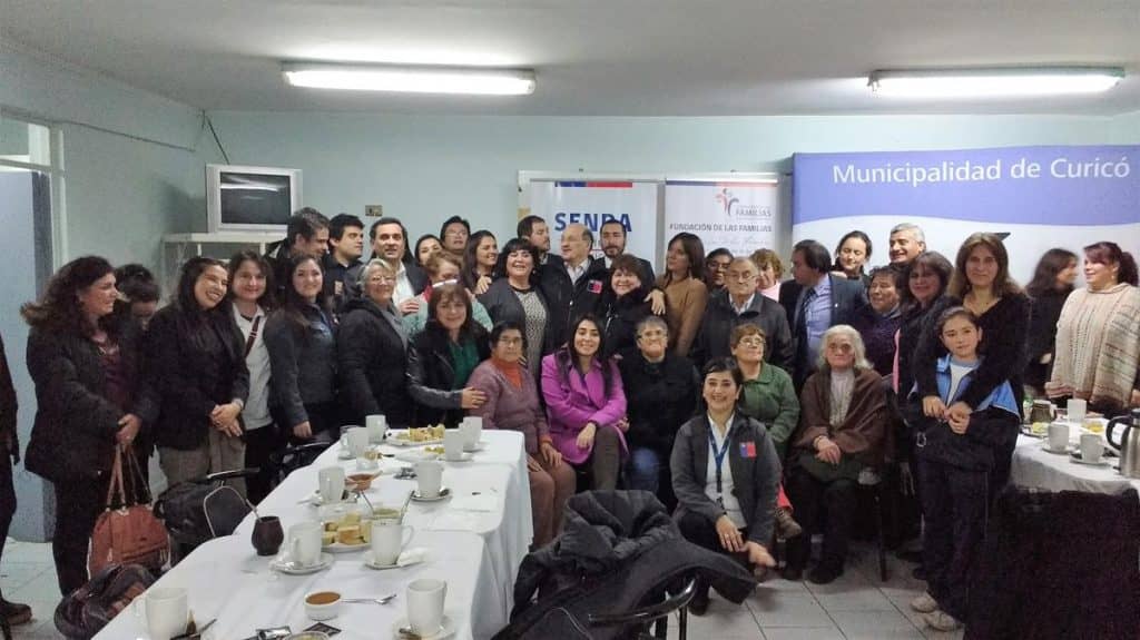 Director Nacional de Senda conoció en terreno trabajo de prevención de drogas y alcohol en Curicó