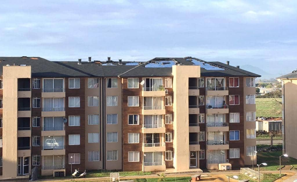 [FOTOS] Temporal destruyó techos de departamentos de Condominio Altos del Boldo