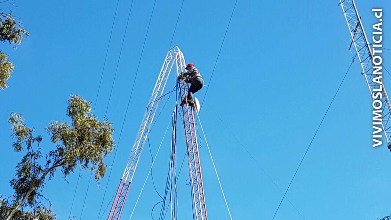 [FOTOS] Temporal destrozó antena transmisora en la cima del cerro Condell