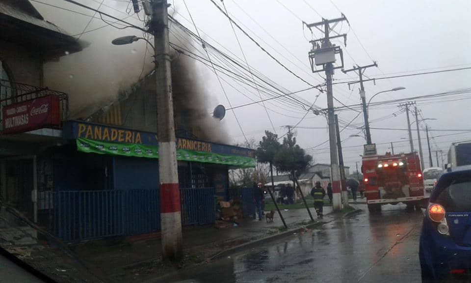 Incendio afecta a panadería en Aguas Negras