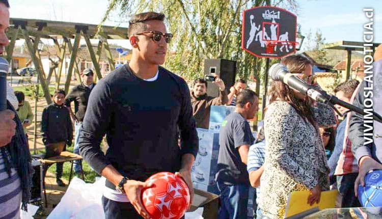 [VIDEO] Alexis Sánchez trajo solidaridad a damnificados de los incendios forestales
