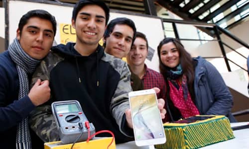 Universitarios desarrollan innovaciones sustentables para cargar celulares