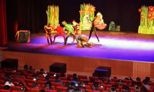  Compañía de danza infantil presentó obra a alumnos municipales