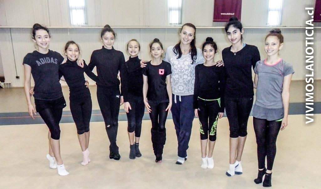 Entrenadora bielorrusa dirige a gimnastas talquinas