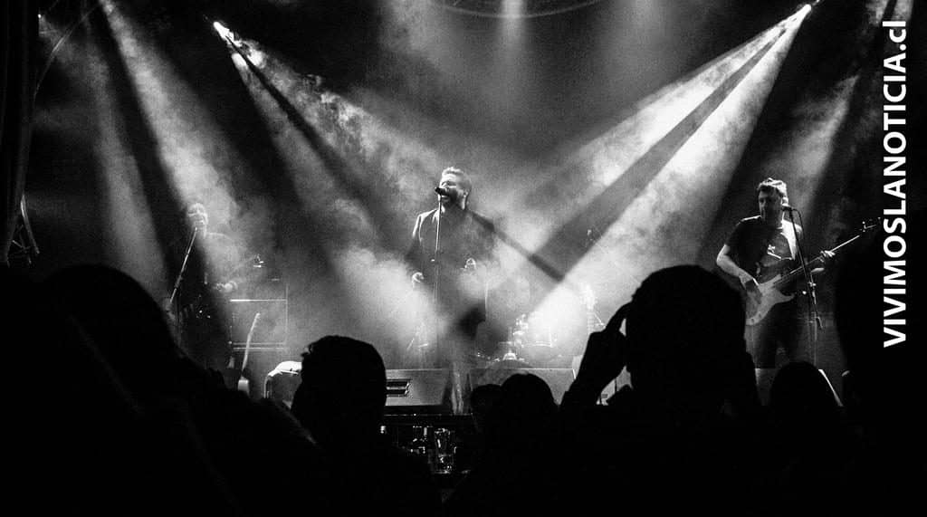 Banda chilena tributo a U2 se presenta en Curicó