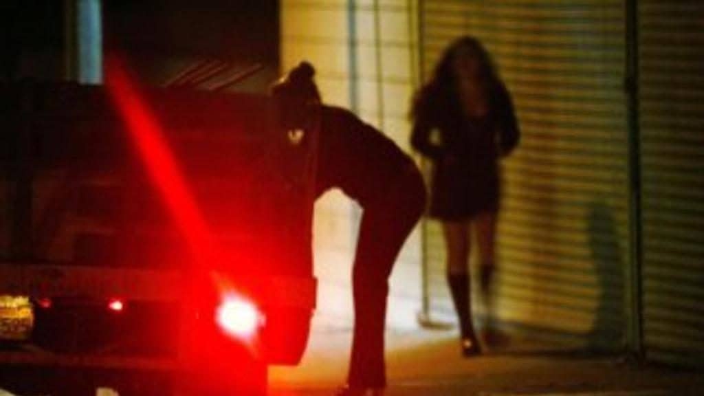 Llaman a terminar con el comercio sexual callejero en Curicó