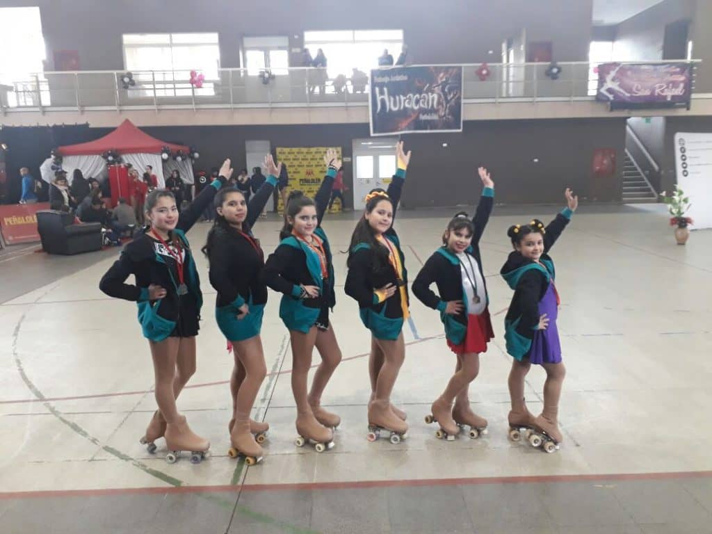 [FOTOS]Patinadoras de Molina lucen en torneo nacional en Santiago