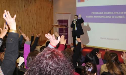Mujeres del programa jefas de hogar se capacitan para postular al Ciden 2017