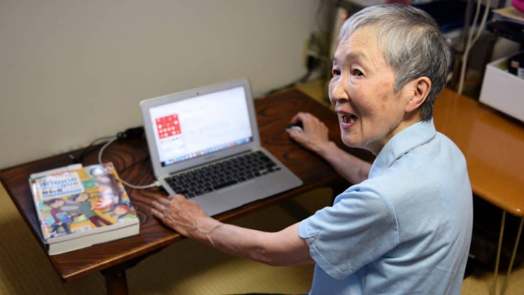 Abuelita japonesa de 82 años se luce creando aplicación para Apple