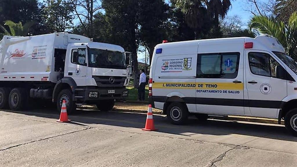 Teno recibió nuevo camión recolector y una ambulancia