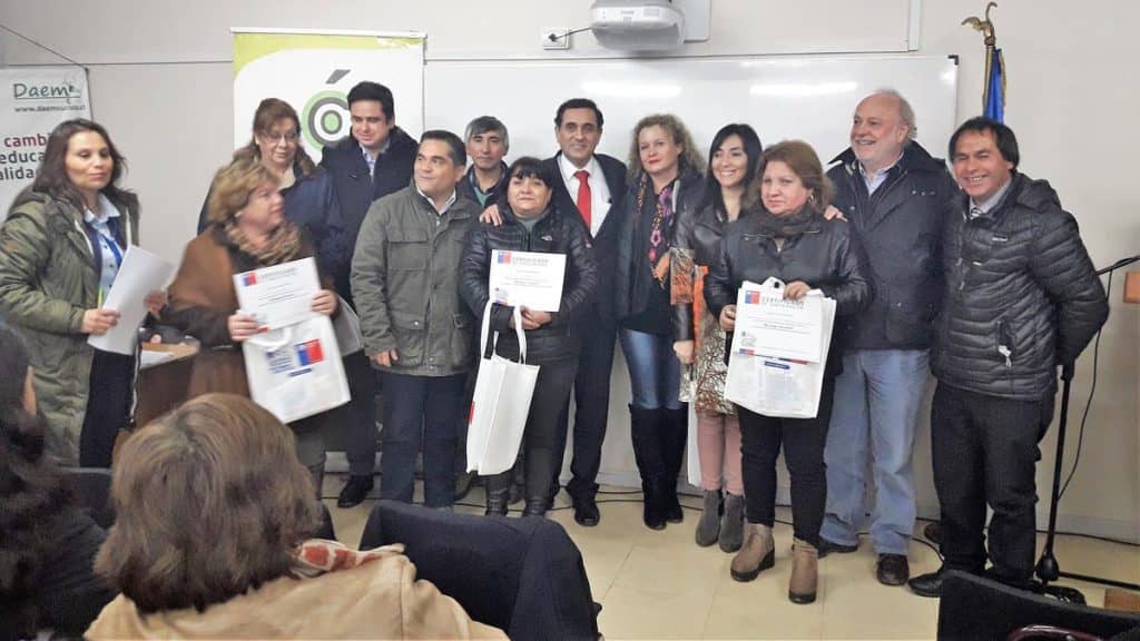 Continúan capacitaciones y entrega de kit para el ahorro energético