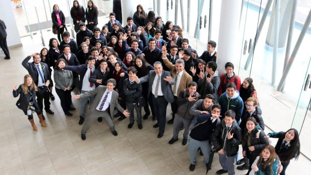 Jóvenes líderes participaron de charla magistral de Presidente de Telefónica