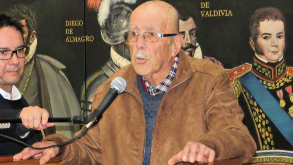 “Sáquese el gorrito” ganó concurso literario Carlos Bernal Silva