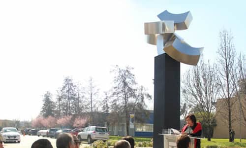 Nueva obra se suma al Parque de las Esculturas de la UTalca