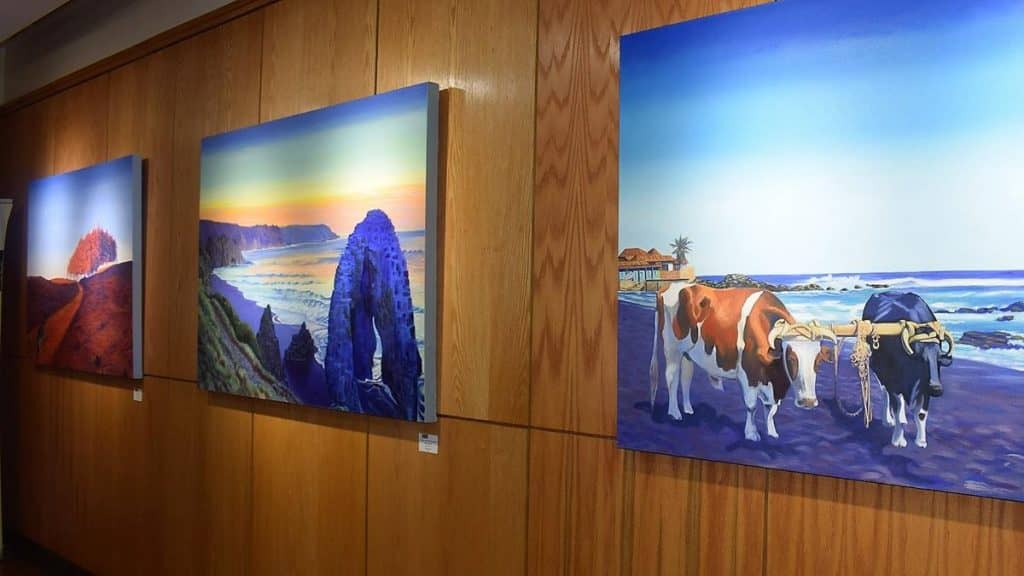 Artista norteamericana expone en la Universidad Autónoma de Talca