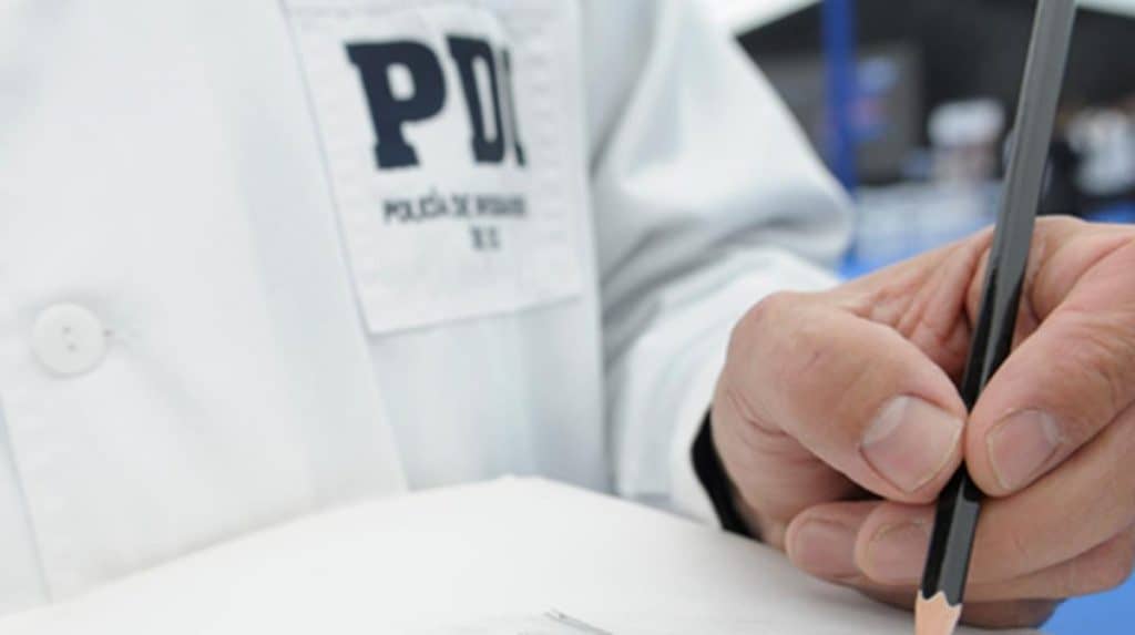 Cuidador de autos es sospechoso de homicidio en estacionamiento de supermercado en Curicó